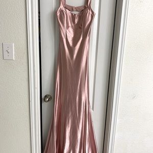 Selling this beautiful dress only wore once!